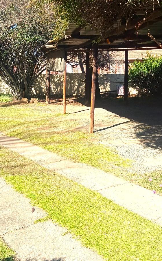 Rheola'S Guest Cottage Harrismith Zewnętrze zdjęcie